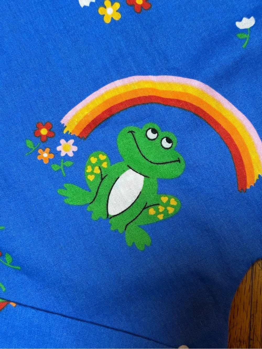 Vintage Handmade Frog Hearts Rainbow bloomer shaped half apron kitchen decor 70s